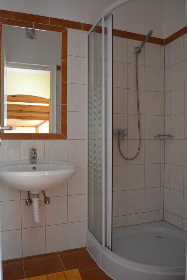 Lokomotiv Motel Эгер Экстерьер фото