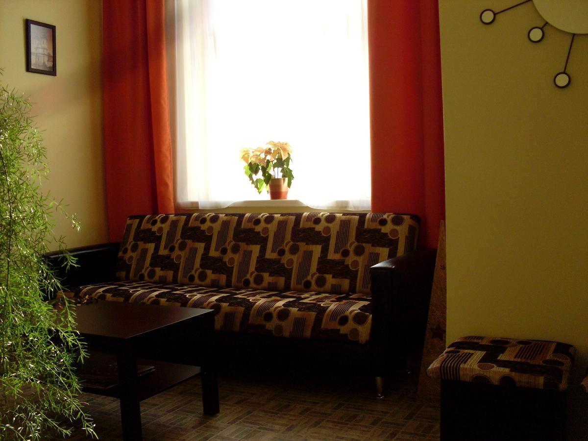Lokomotiv Motel Эгер Экстерьер фото