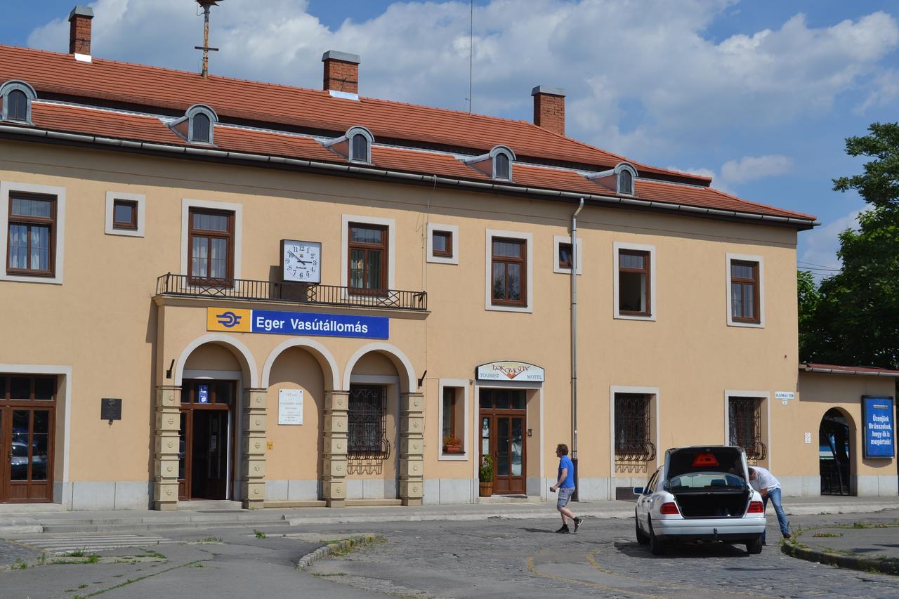 Lokomotiv Motel Эгер Экстерьер фото